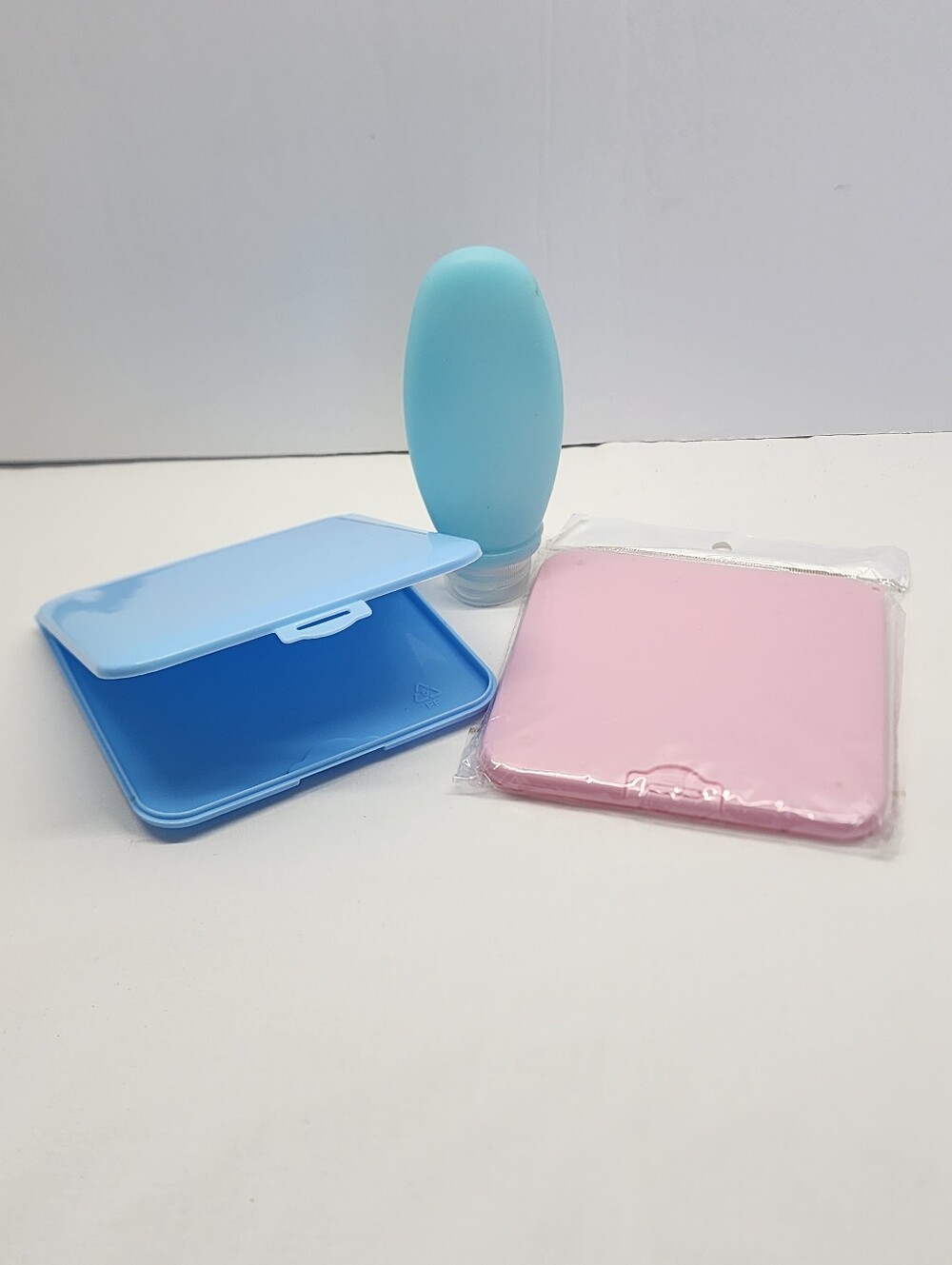 3pc Travel Set - plastic storage cases, silicone squeeze bottle